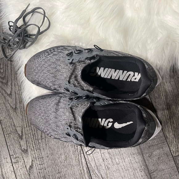 Nike Air Zoom Running Shoe Pegasus 36 - Women’s - Picture 3 of 7